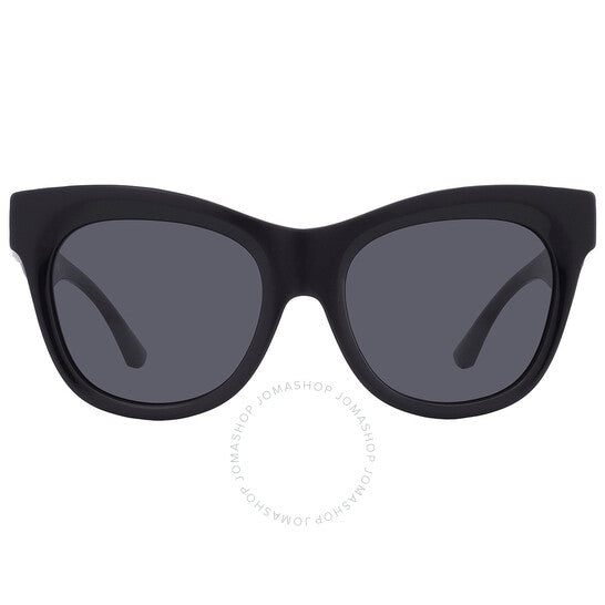 نظارات شمسية نسائية من بربري بتصميم فراشة باللون الرمادي الداكن