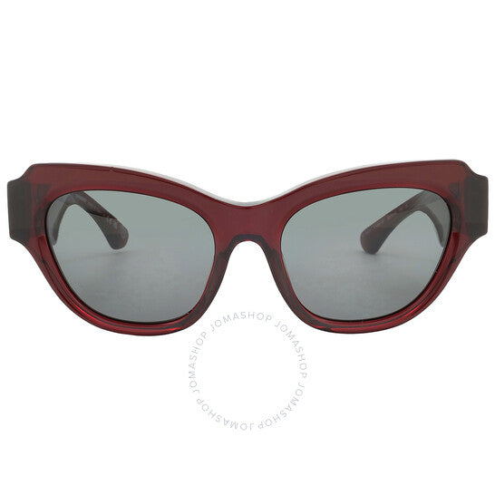 نظارات شمسية نسائية من بربري بتصميم عين القطة باللون الرمادي الداكن