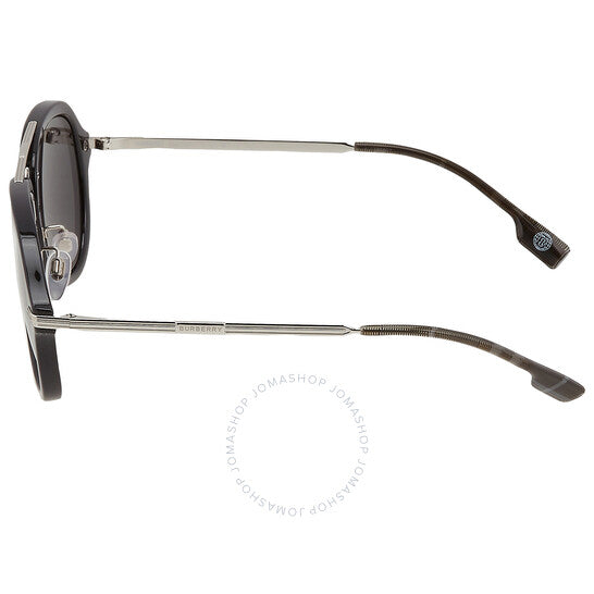 نظارات شمسية بربري جود بايلوت للرجال باللون الرمادي الداكن