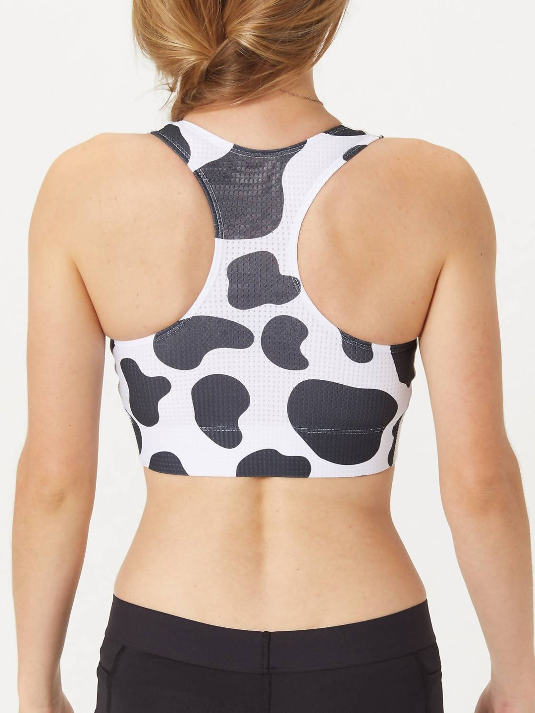 performance sports bra in moo