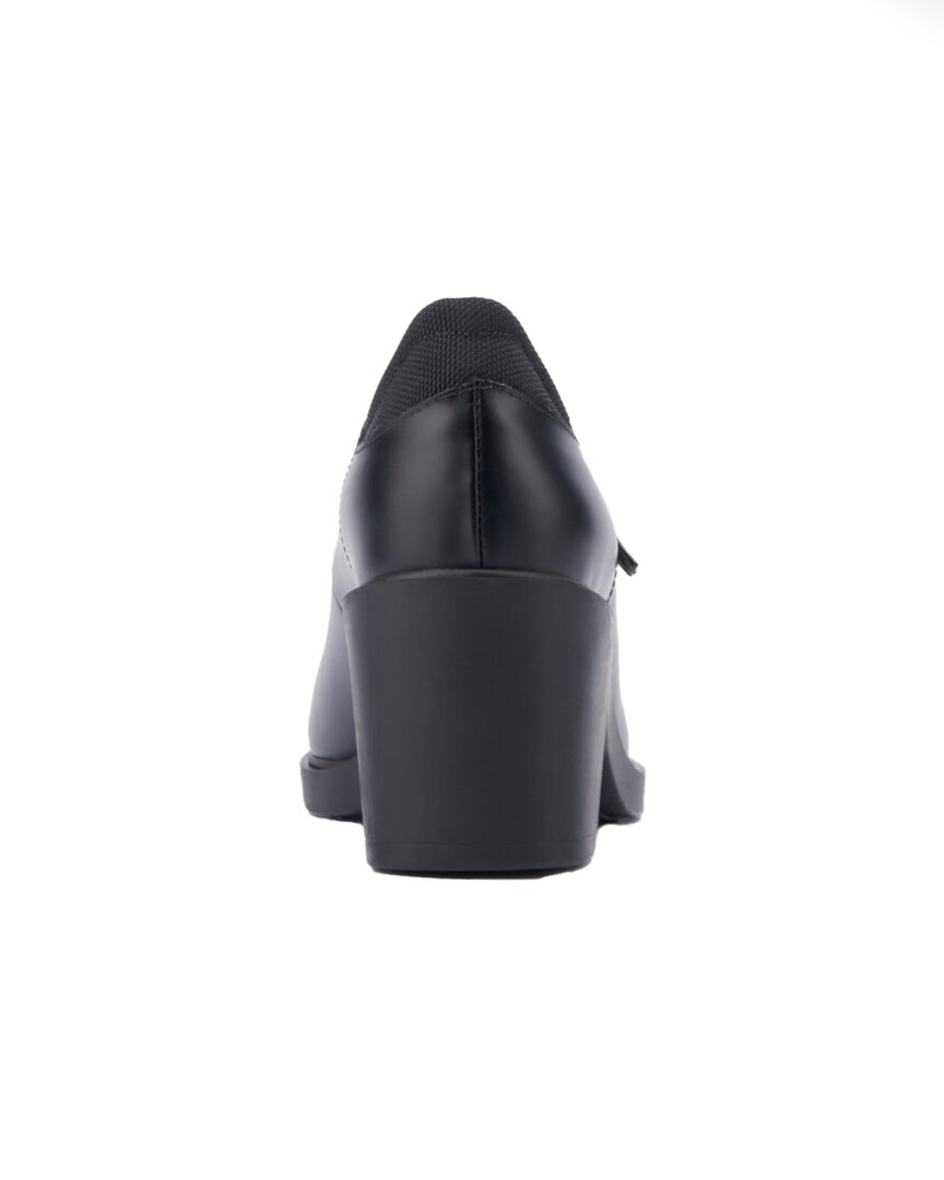casha weatherproof leather pump