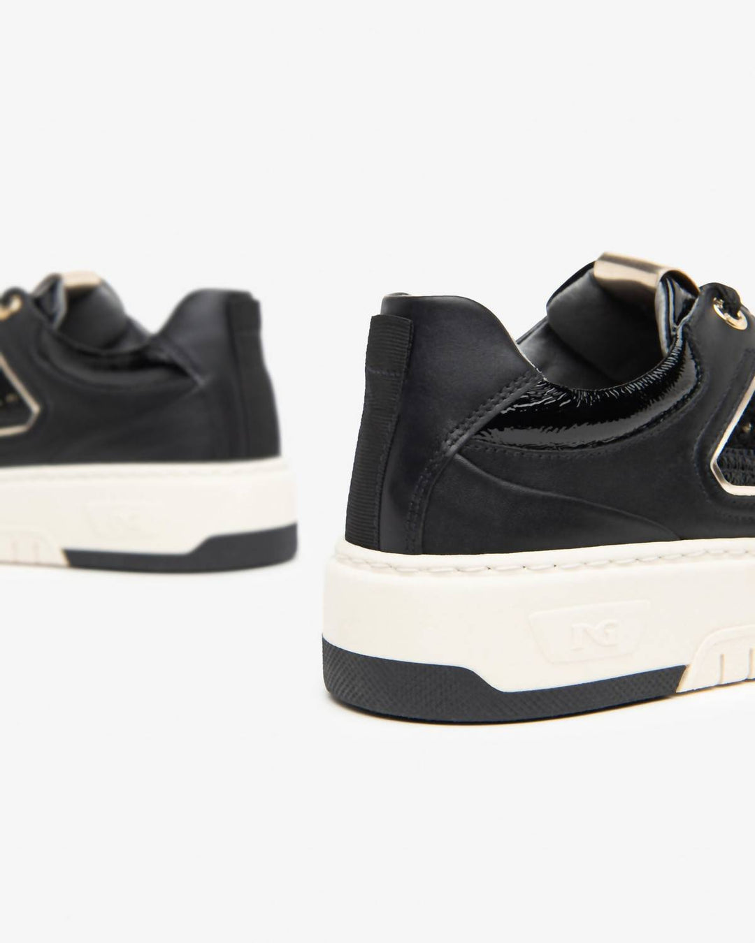 women's guanto sneakers in nero