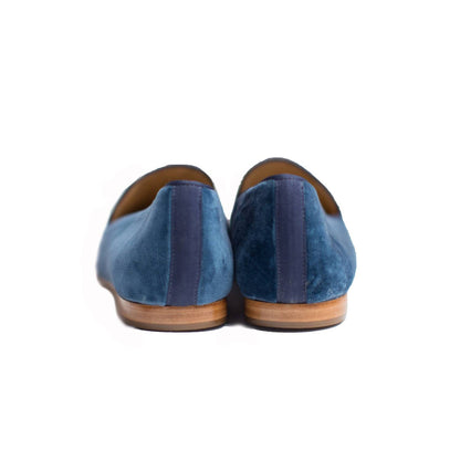 libra slipper in blue smoke