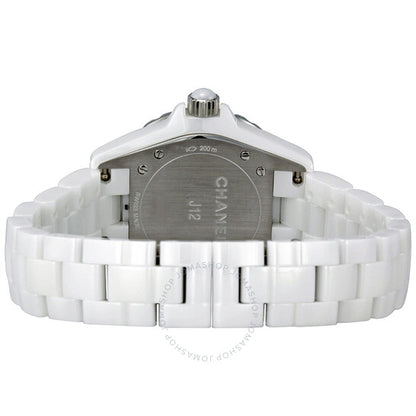 شانيل، ساعة J12 للسيدات مرصعة بالألماس الأبيض