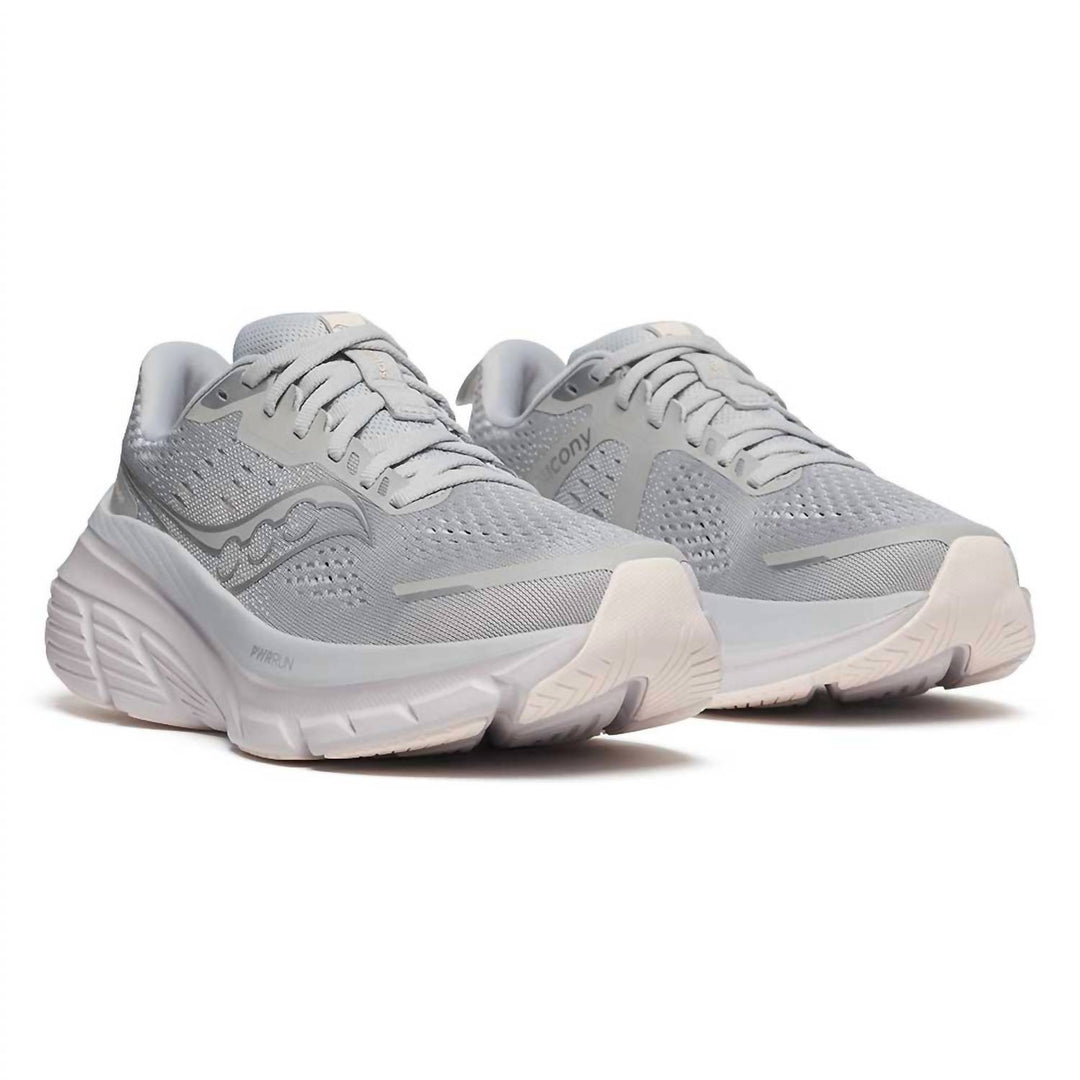 women's guide 18 running shoes in cloud nuage