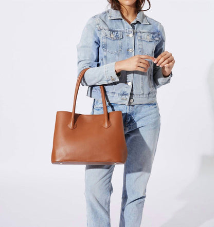 women's katie tote bag in caramel