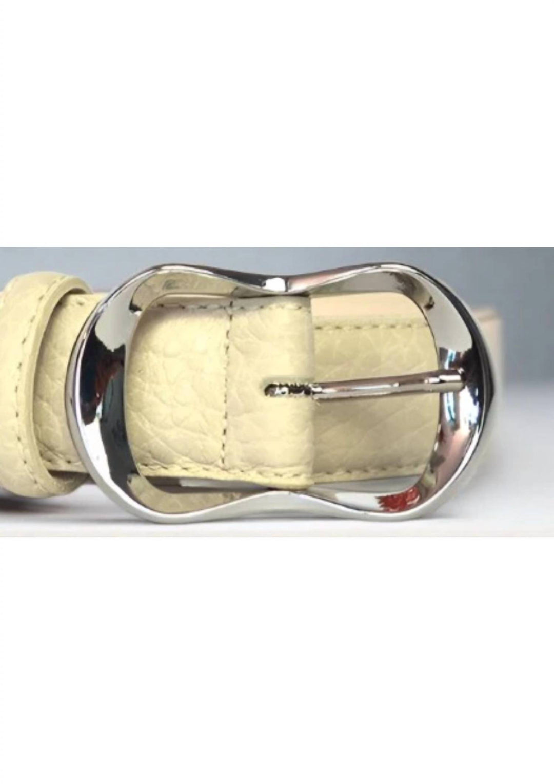 women's curved buckle belt in cream
