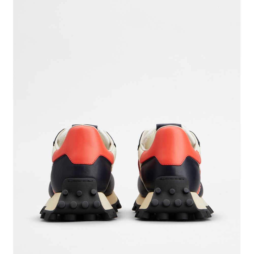 sneakers  1t in leather and fabric