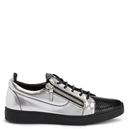US 7 - silver