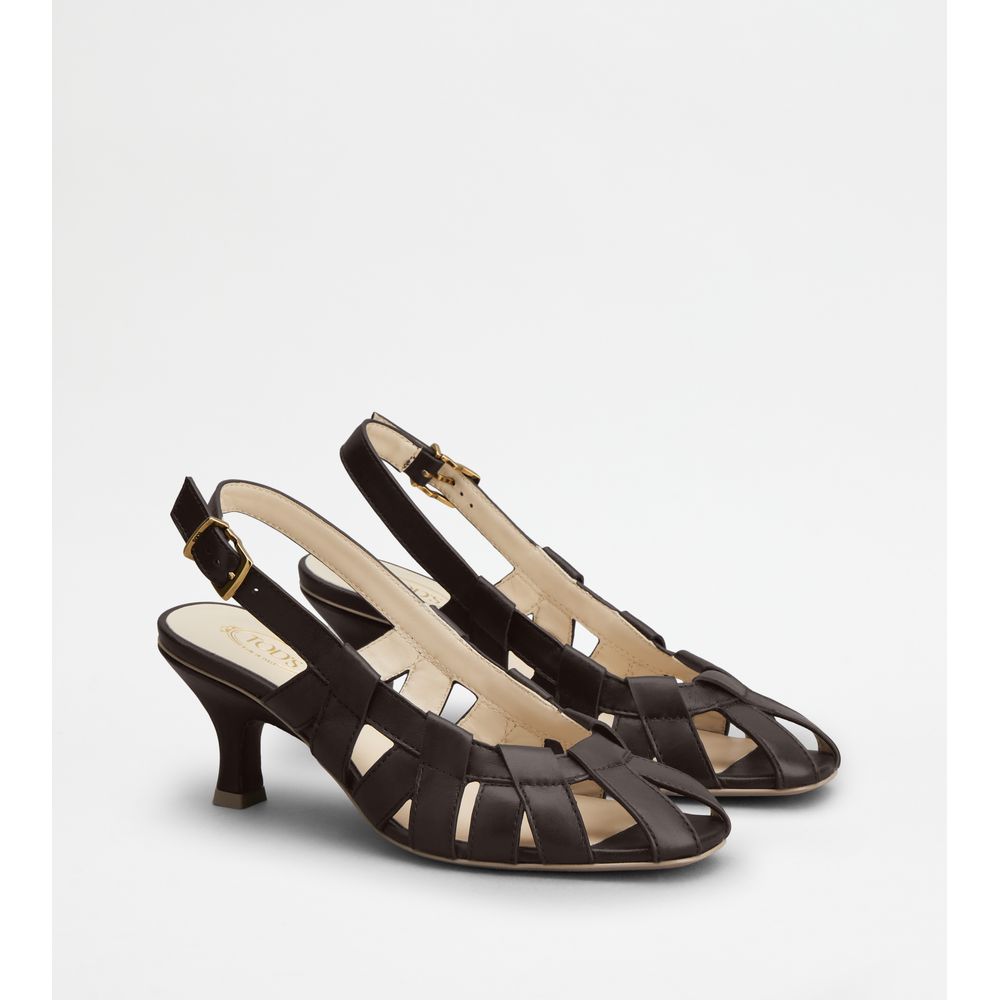 slingback pumps in leather