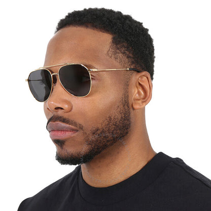 نظارات شمسية رجالية من دولتشي آند غابانا، باللون الرمادي الداكن