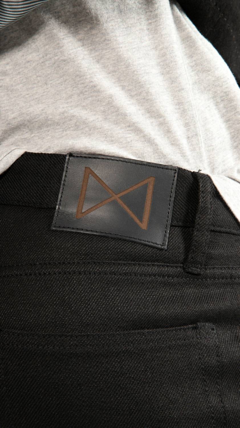 slim jeans in black