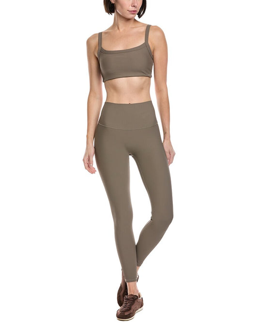 Medium/Large - brown