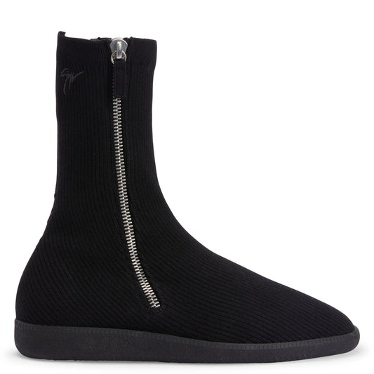 US 7 - black