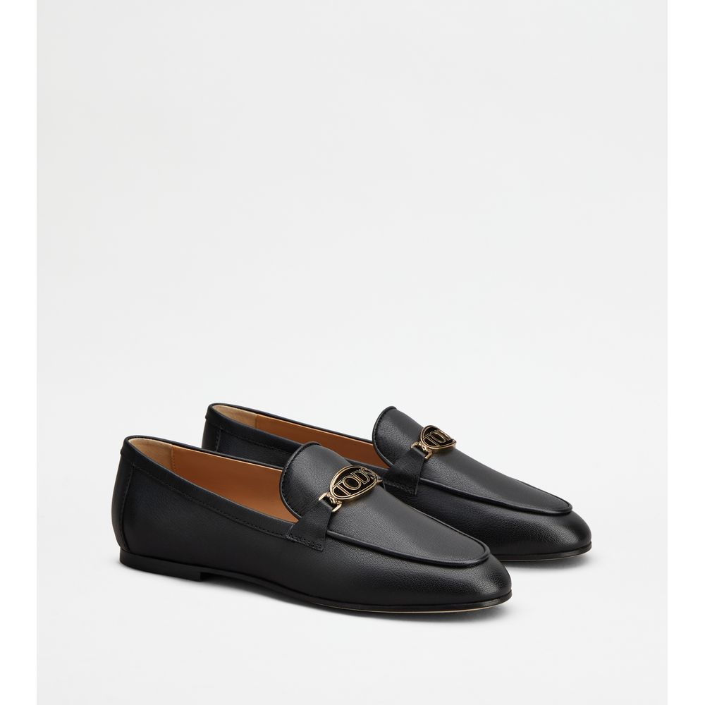 loafers in leather
