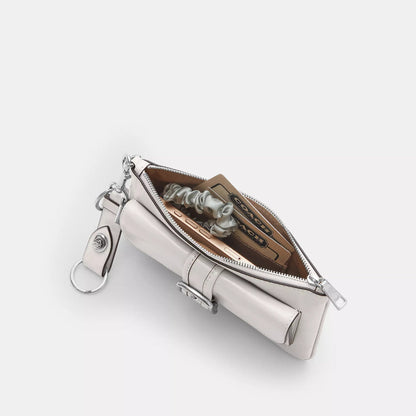 ashton wristlet