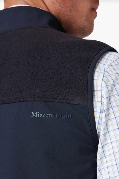 venture fleece vest in black