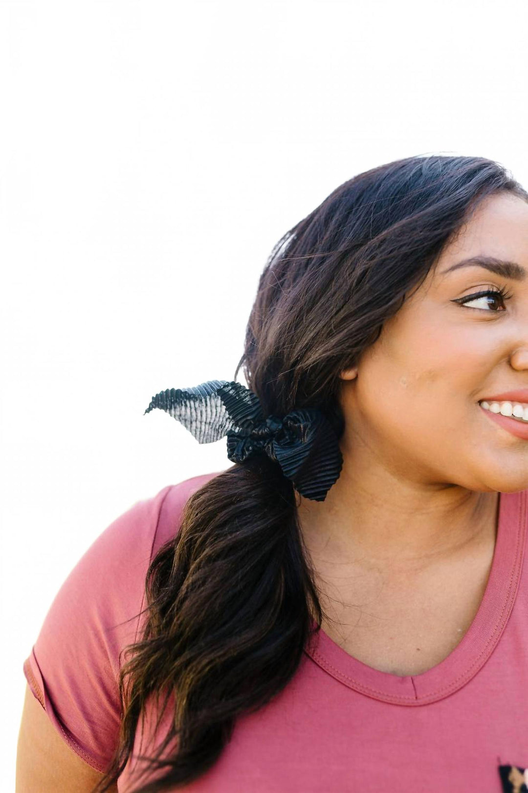 women's crimped metallic scrunchie in black