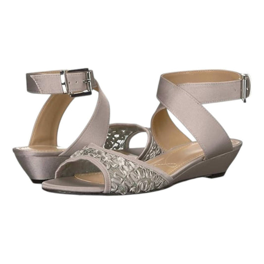 US 7 - silver