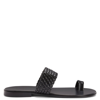 US 7 - black