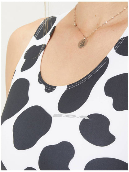 performance sports bra in moo