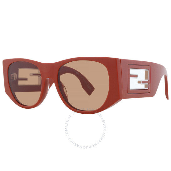 نظارة شمسية نسائية من فندي، بتصميم نافيجيتور بني