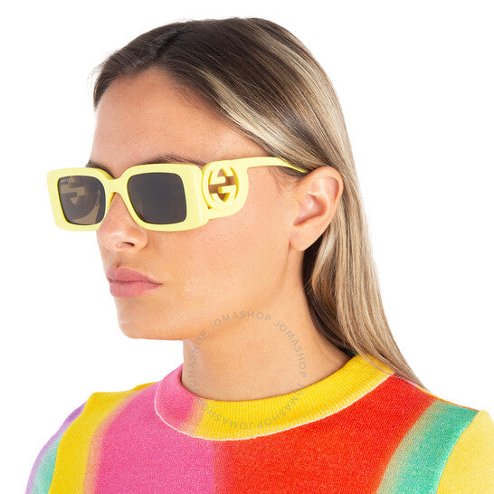 غوتشي، نظارة شمسية نسائية مستطيلة باللون البني