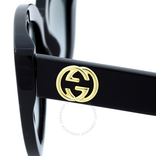 نظارات شمسية نسائية من غوتشي بتصميم فراشة رمادية