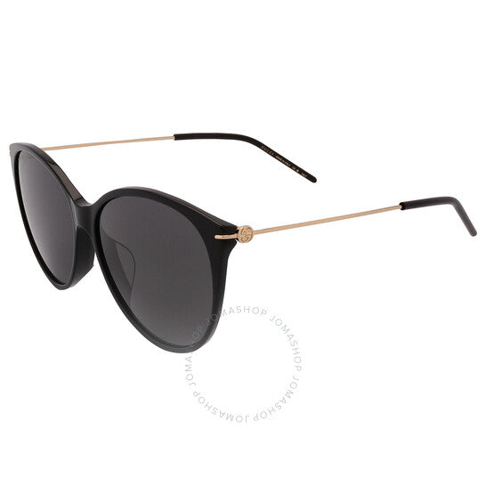 نظارات شمسية نسائية من غوتشي بتصميم عين القطة باللون الرمادي