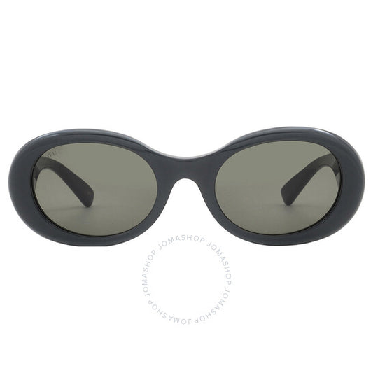 نظارات شمسية نسائية بيضاوية رمادية من غوتشي