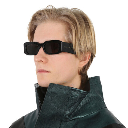 نظارة شمسية رجالية مستطيلة رمادية من جوتشي