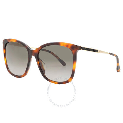 نظارة شمسية نسائية من جيمي تشو، بتصميم فراشة متدرجة اللون، باللون البني