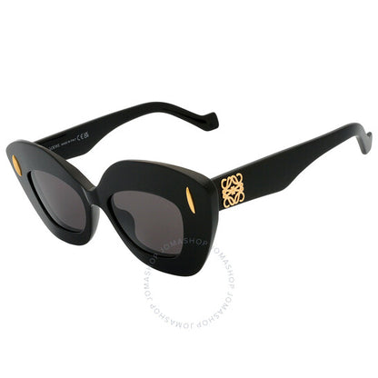 نظارة شمسية نسائية من لويفي بتصميم عين القطة رمادية