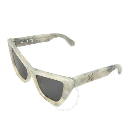 نظارة شمسية نسائية بتصميم عين القطة باللونين الأبيض والأسود من إدوارد جراي