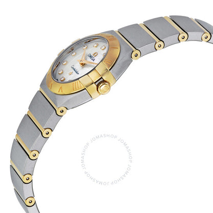 ساعة أوميغا كونستليشن النسائية بمينا من عرق اللؤلؤ