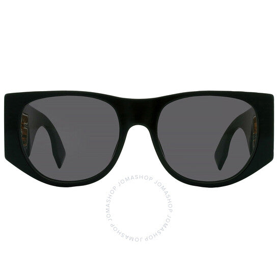 نظارة شمسية نسائية رمادية بيضاوية الشكل من فندي، علبة مفتوحة