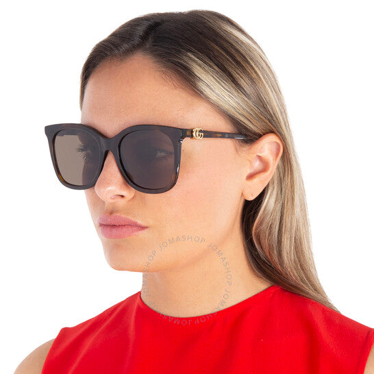 جوتشي، علبة مفتوحة - نظارة شمسية نسائية بنية اللون بتصميم فراشة