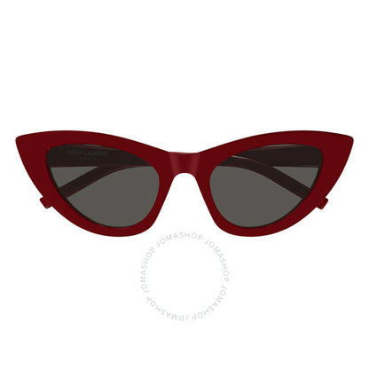 نظارة شمسية نسائية بتصميم عين القطة رمادية من سان لوران