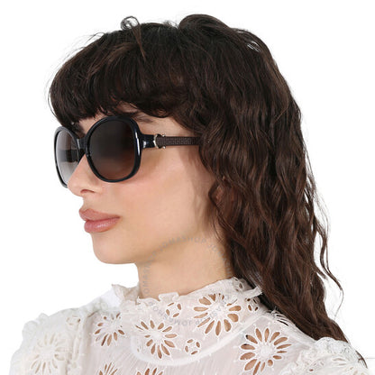 نظارات شمسية نسائية من فيراغامو، سلفاتوري، رمادية متدرجة اللون، بتصميم فراشة