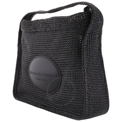 حقيبة كتف كبيرة من تصميم ألكسندر وانج، مصنوعة من مادة الرافييا من رايان