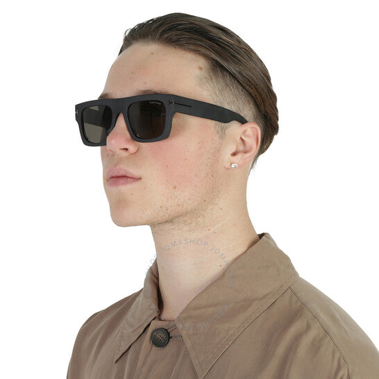 توم فورد، نظارة شمسية فاوستو سموك براولين للرجال