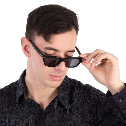 نظارات شمسية توم فورد سنودون بولارايزد سموك سكوير للرجال