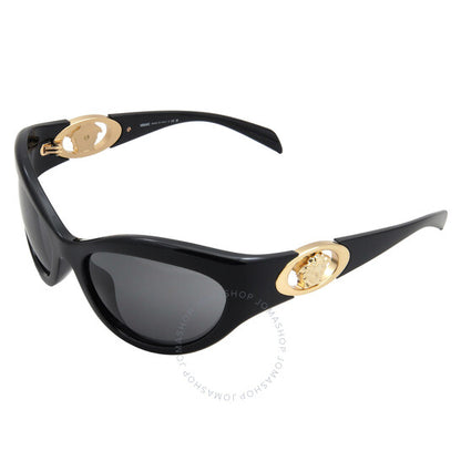 نظارة شمسية نسائية بتصميم عين القطة باللون الرمادي الداكن من فيرساتشي