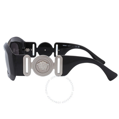 نظارة شمسية رجالية من فيرساتشي، رمادية داكنة غير منتظمة