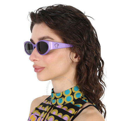 نظارة شمسية نسائية بيضاوية رمادية داكنة من فيرساتشي