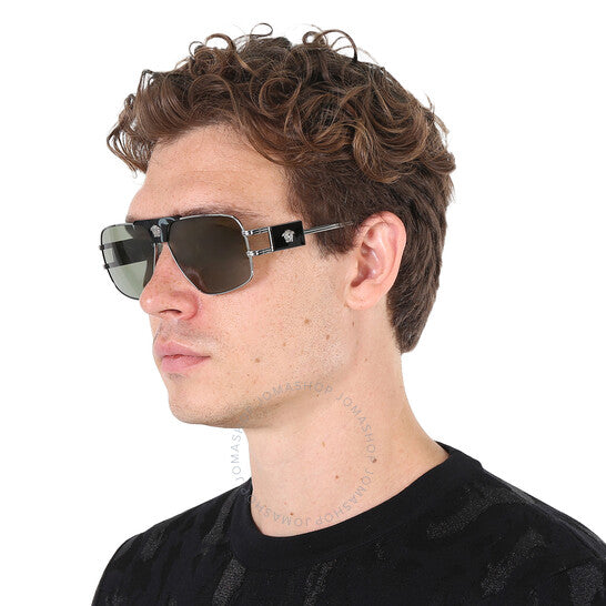 نظارة شمسية فيرساتشي نافيجيتور خضراء للرجال