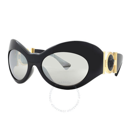 نظارة شمسية نسائية من فيرساتشي، رمادي فاتح، غير منتظمة الشكل